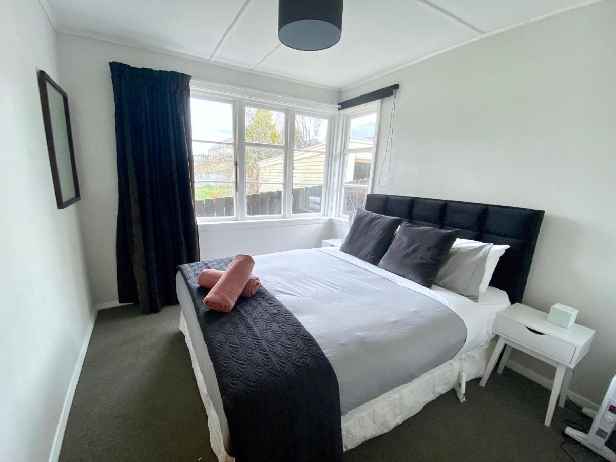 The Kiwi Bach Villa Lake Tekapo Ngoại thất bức ảnh
